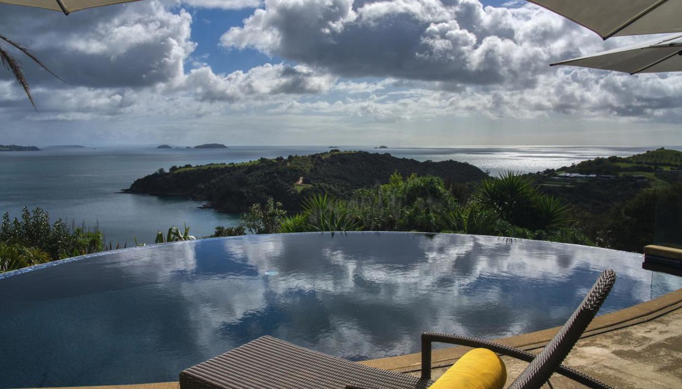 Delamore Lodge infinity pool
