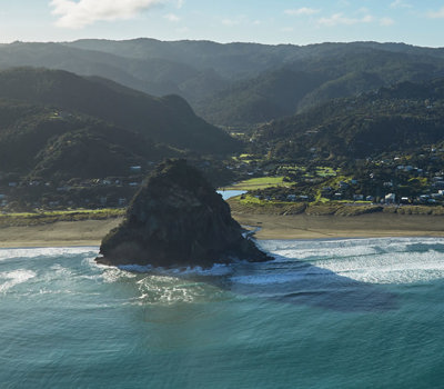 Piha Beach 